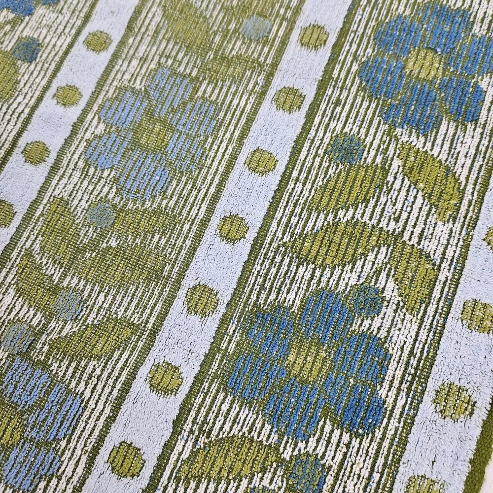 Cannon Royal Daisy Hand Towel Sculpted 1970 Blue/Green Vintage MCM Retro